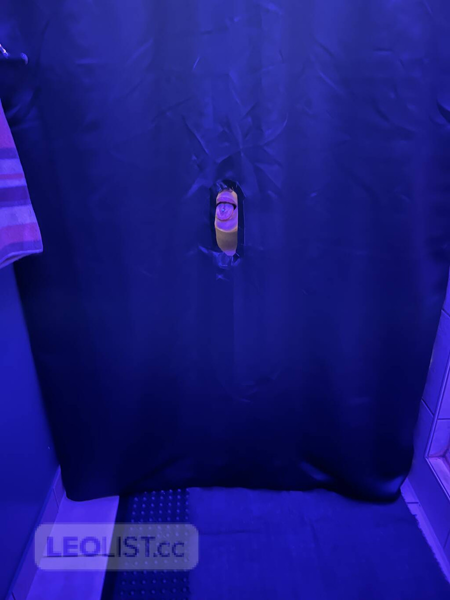 Private glory hole room